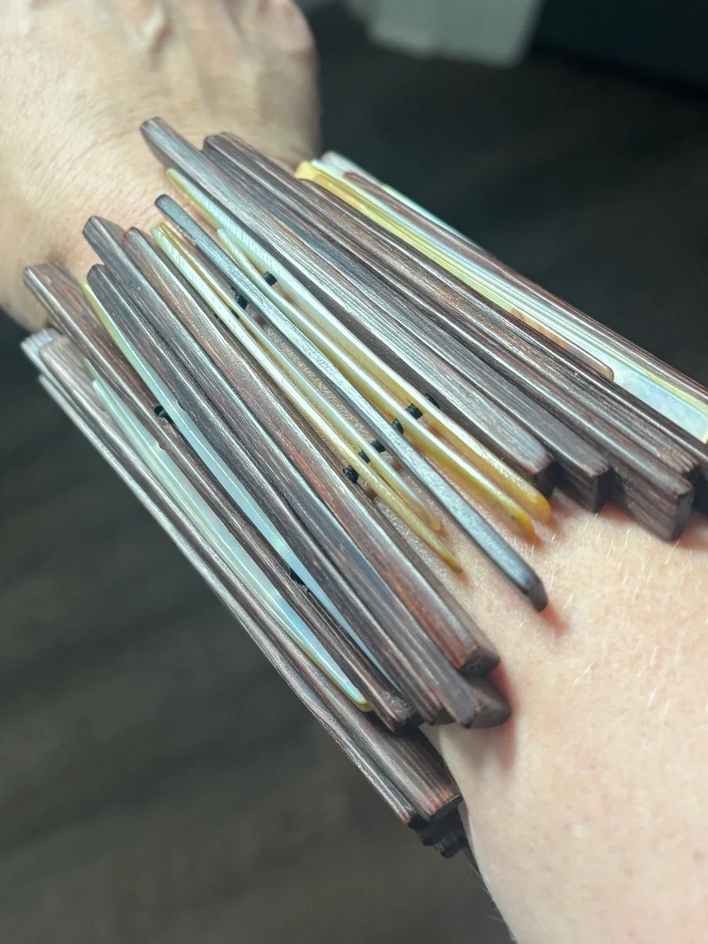 5” wide Wood & Mother of Pearl stretch cuff Bracelet - EUC Monies (unmarked)